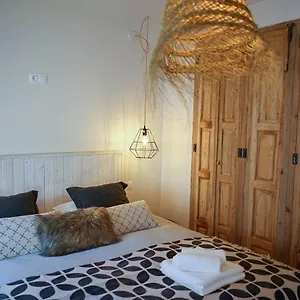 https://ronda-center-apartments-with-pool.es-andalucia.com