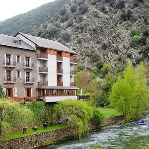Hostal Noguera בית הארחה Llavorsí